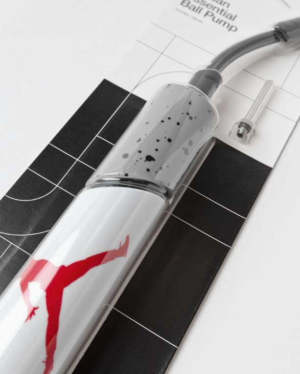 Jordan Essential Ball Pump Intl